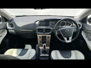 Used Volvo V40 Cross Country 2016 for sale - 75160293: Photo