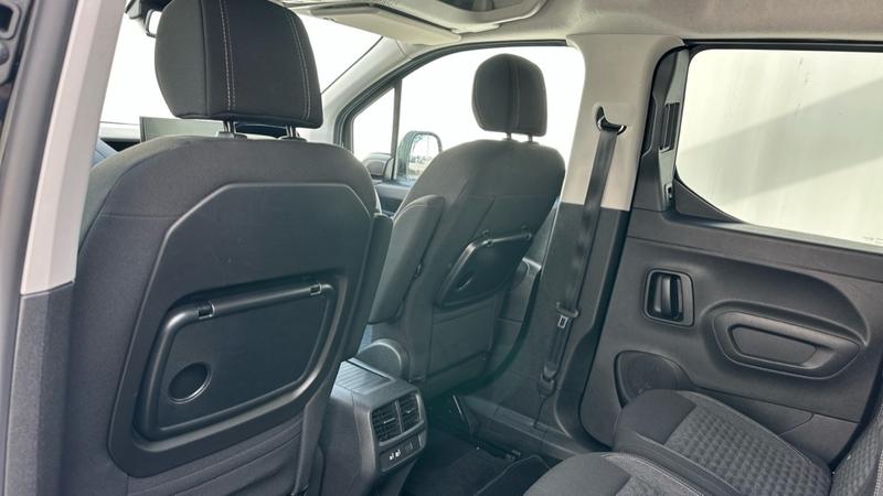 Used Peugeot e-Rifter 2025 for sale - 77225845: Photo 68