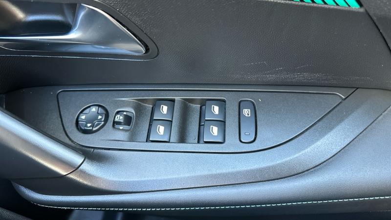 Used Peugeot 2008 2021 for sale - 78021275: Photo 55