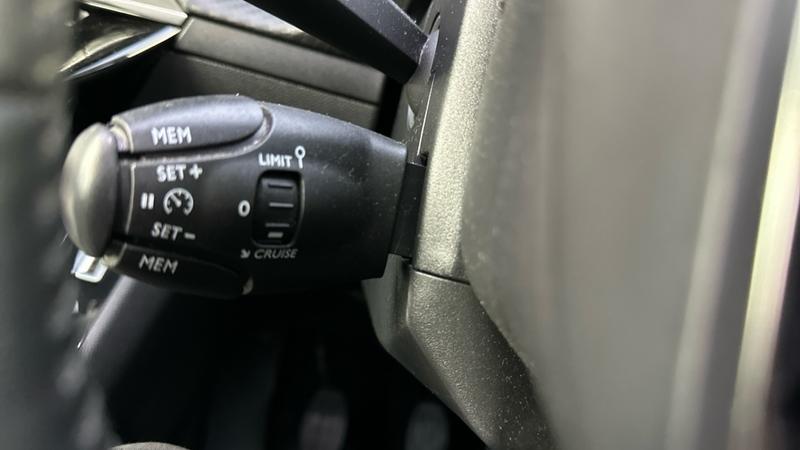 Used Peugeot 2008 2022 for sale - 77286357: Photo 54