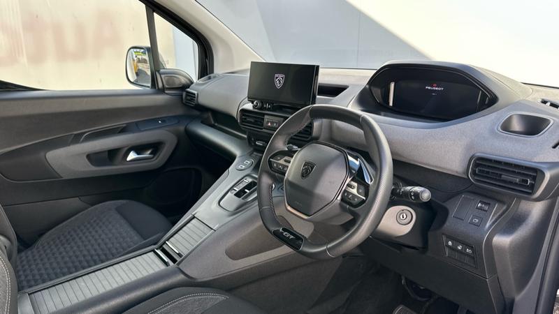 Used Peugeot e-Rifter 2025 for sale - 76017135: Photo 2