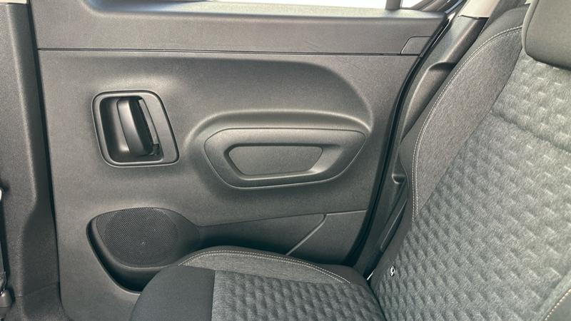 Used Peugeot e-Rifter 2025 for sale - 76017135: Photo 70