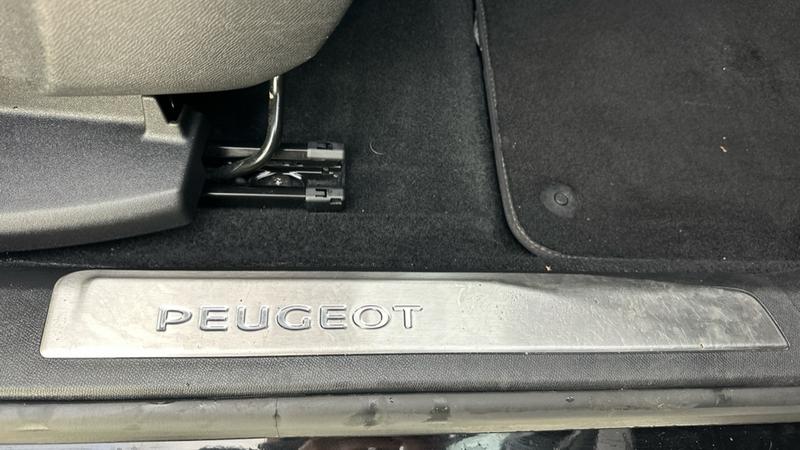 Used Peugeot 3008 2023 for sale - 76616179: Photo 33