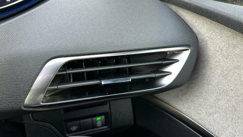 Used Peugeot 3008 2023 for sale - 76616179: Photo 61