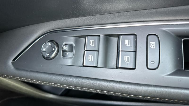 Used Peugeot 3008 2023 for sale - 76616179: Photo 62