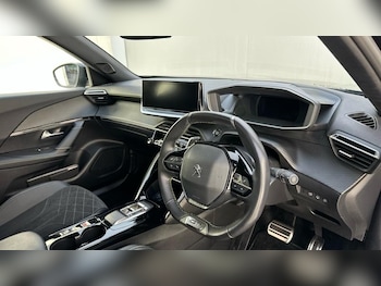 Used Peugeot 2008 2022 for sale - 76904599: Photo