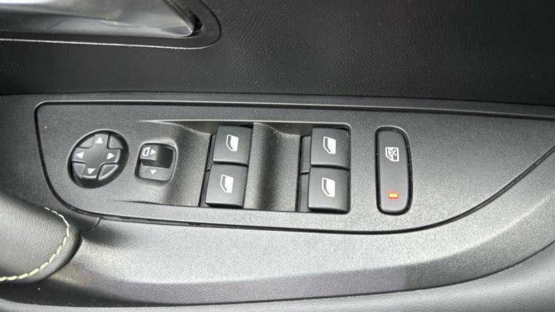 Used Peugeot 2008 2022 for sale - 76904599: Photo 60