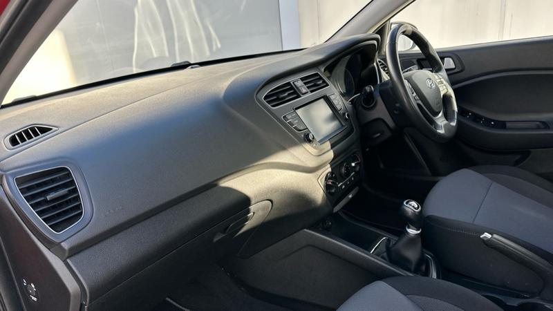 Used Hyundai i20 2018 for sale - 76722963: Photo 11