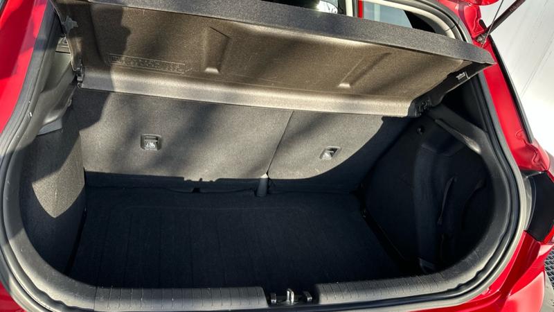 Used Hyundai i20 2018 for sale - 76722963: Photo 15