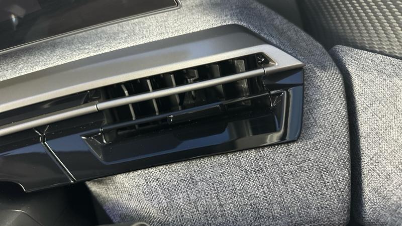 Used Peugeot 3008 2024 for sale - 76895620: Photo 59