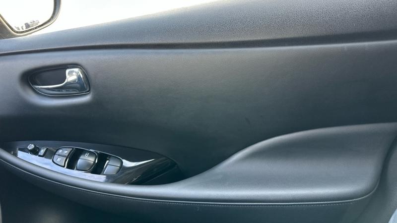 Used Nissan Leaf 2022 for sale - 77286352: Photo 30