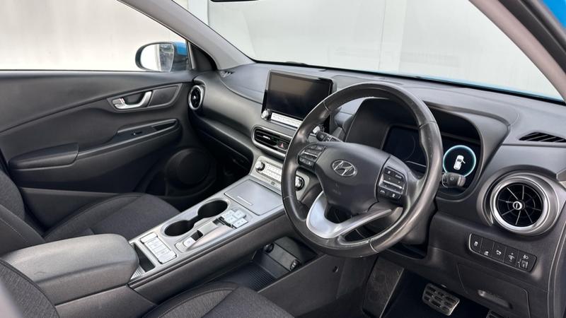 Used Hyundai KONA 2023 for sale - 76647133: Photo 2