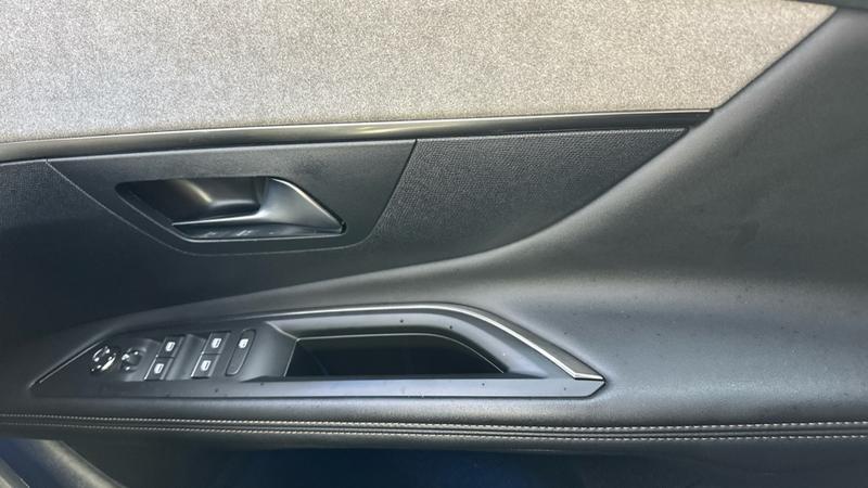 Used Peugeot 3008 2023 for sale - 76835550: Photo 30