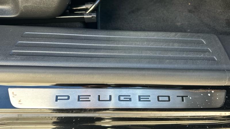 Used Peugeot 2008 2023 for sale - 76616172: Photo 33