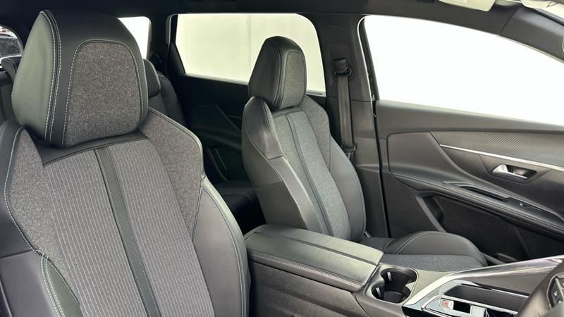 Used Peugeot 5008 2023 for sale - 76355519: Photo 61