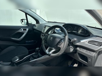 Used Peugeot 2008 2016 for sale - 75561498: Photo