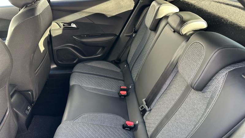 Used Peugeot 2008 2023 for sale - 76322290: Photo 14
