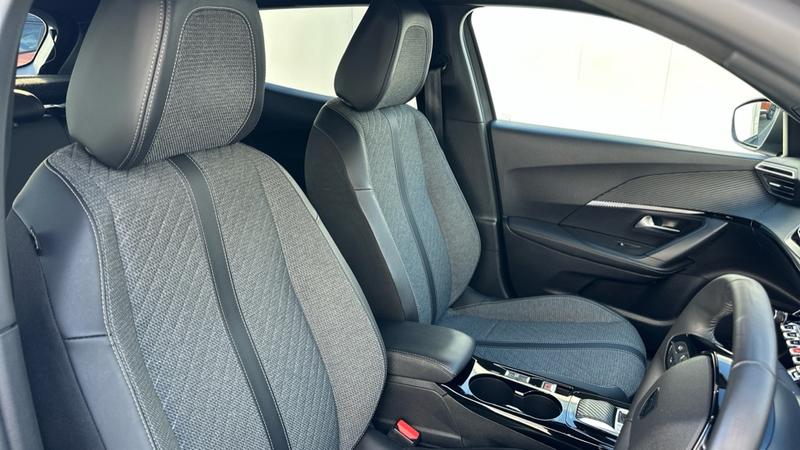 Used Peugeot 2008 2023 for sale - 76322290: Photo 63