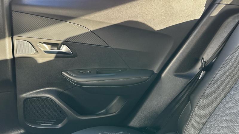 Used Peugeot 2008 2023 for sale - 76322290: Photo 68