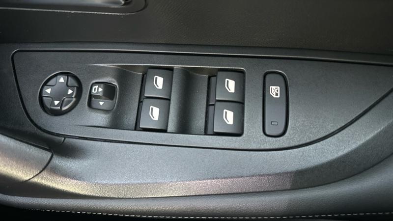 Used Peugeot 2008 2023 for sale - 77006013: Photo 57