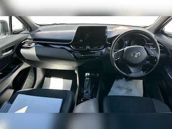 Used Toyota C-HR 2023 for sale - 75451233: Photo