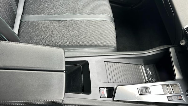 Used Peugeot 308 2023 for sale - 75805549: Photo 28