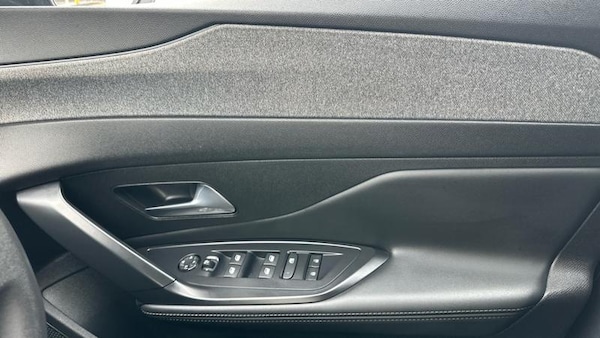 Used Peugeot 308 2023 for sale - 75805549: Photo 30