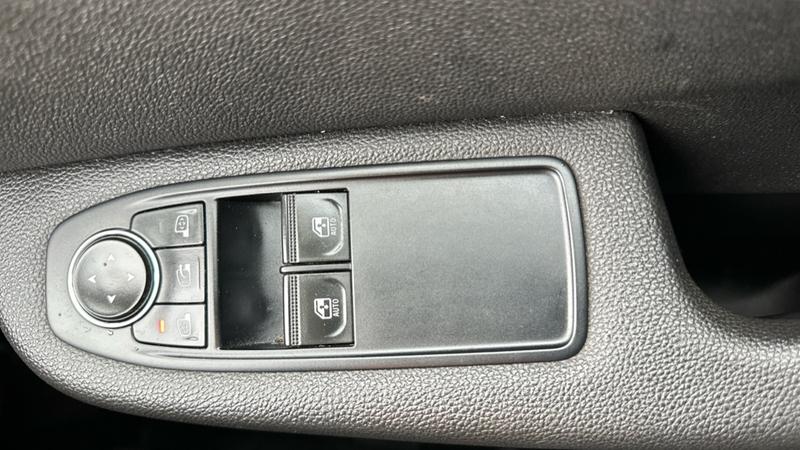 Used Renault Clio 2020 for sale - 77607577: Photo 53