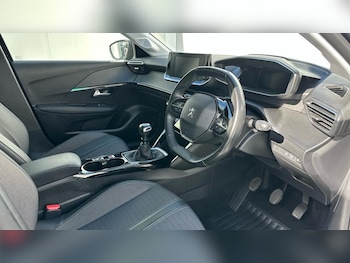 Used Peugeot 208 2020 for sale - 76017208: Photo 2
