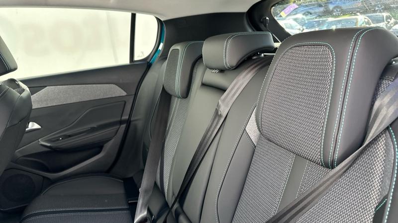 Used Peugeot 308 2025 for sale - 76434033: Photo 14