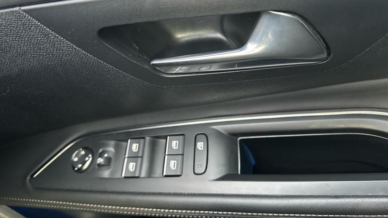 Used Peugeot 5008 2023 for sale - 77613657: Photo 55