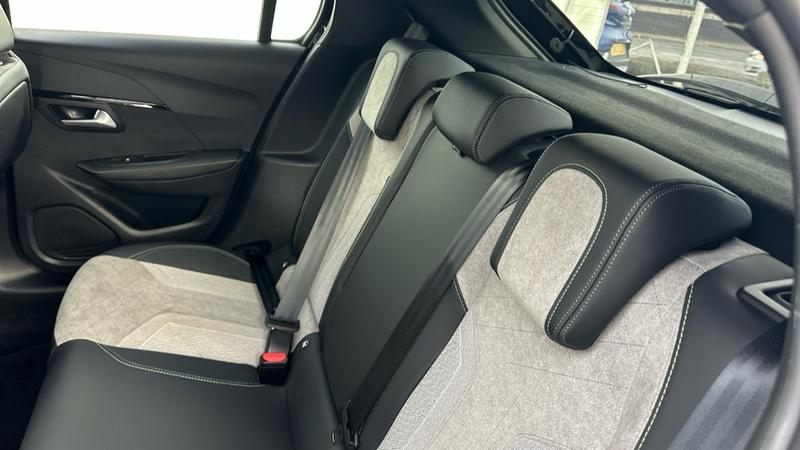 Used Peugeot E-208 2021 for sale - 77647461: Photo 15