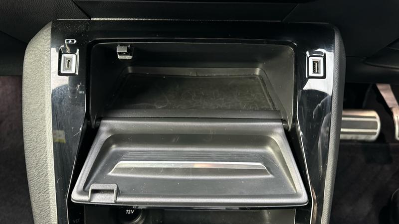 Used Peugeot E-208 2021 for sale - 77647461: Photo 53