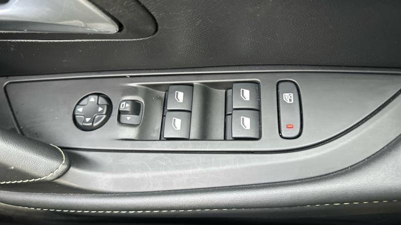Used Peugeot E-208 2021 for sale - 77647461: Photo 60
