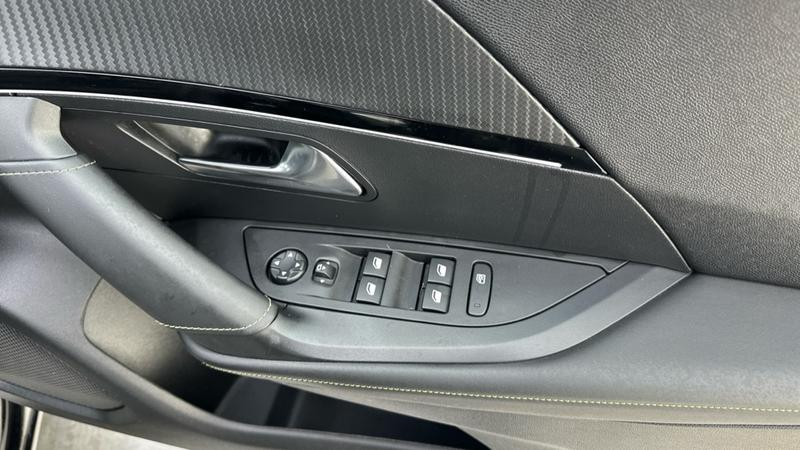 Used Peugeot 2008 2022 for sale - 76184413: Photo 30