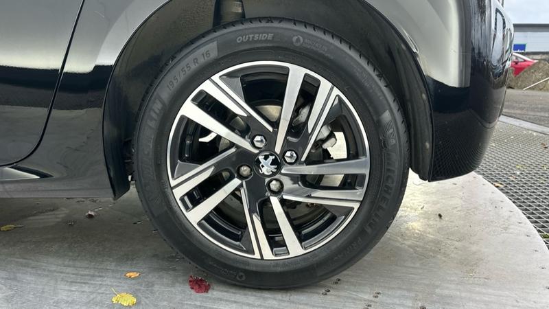 Used Peugeot 208 2021 for sale - 76382138: Photo 18