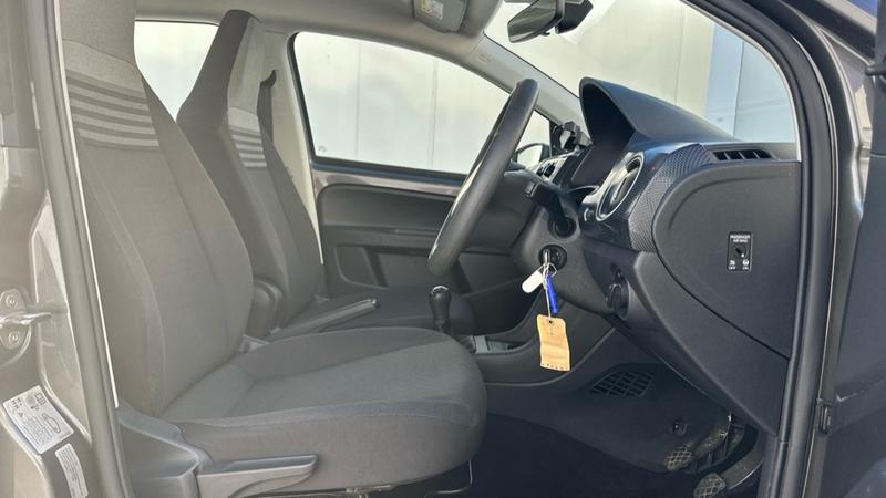 Used Volkswagen up! 2023 for sale - 76640967: Photo 47