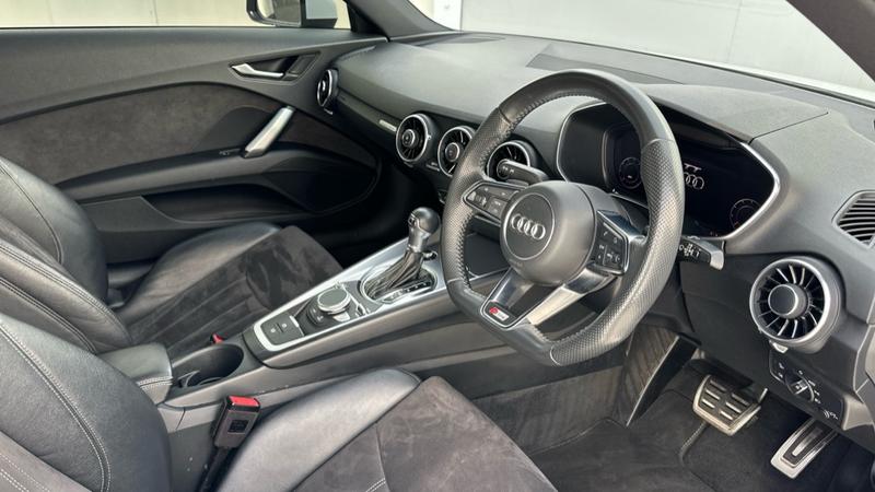 Used Audi TT 2018 for sale - 77890438: Photo 2