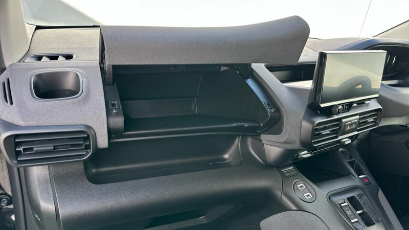 Used Peugeot Rifter 2025 for sale - 78064100: Photo 67