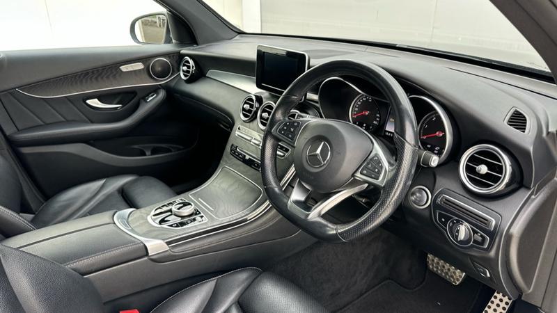 Used Mercedes-Benz GLC 2018 for sale - 78035772: Photo 2
