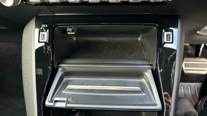 Used Peugeot E-208 2021 for sale - 76222584: Photo 54