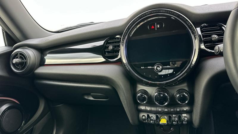 Used MINI Electric Hatch 2023 for sale - 76931317: Photo 12