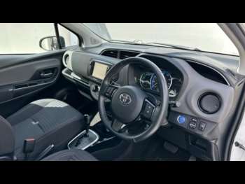 Used Toyota Yaris 2016 for sale - 74474400: Photo