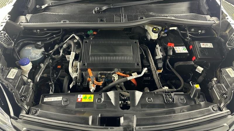 Used Peugeot E-2008 2022 for sale - 77296742: Photo 18