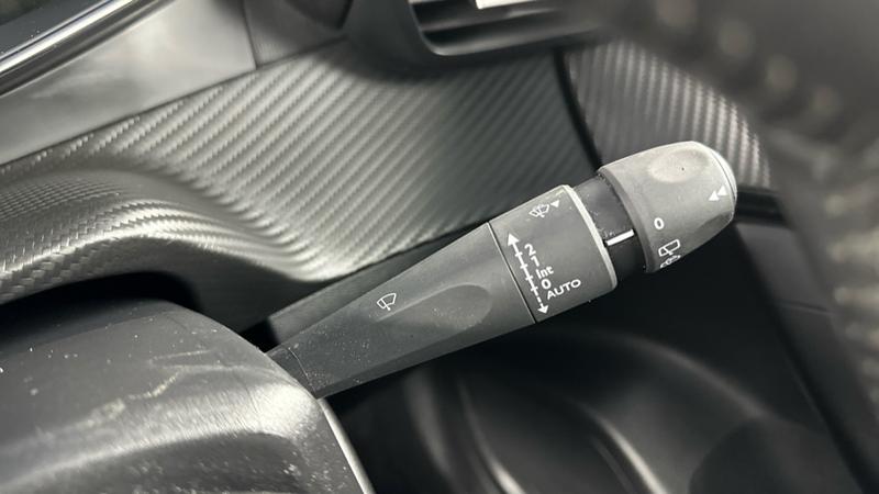 Used Peugeot E-2008 2022 for sale - 77296742: Photo 29