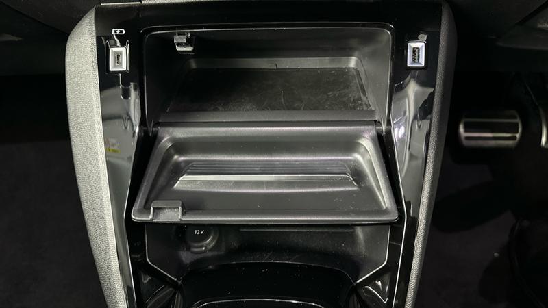 Used Peugeot E-2008 2022 for sale - 77296742: Photo 51