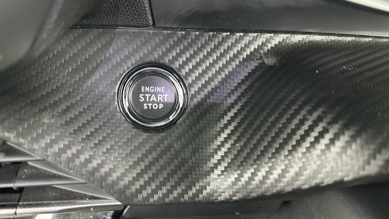 Used Peugeot E-2008 2022 for sale - 77296742: Photo 57