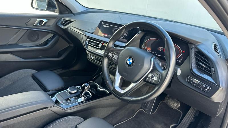 Used BMW 1 Series 2024 for sale - 76826205: Photo 2