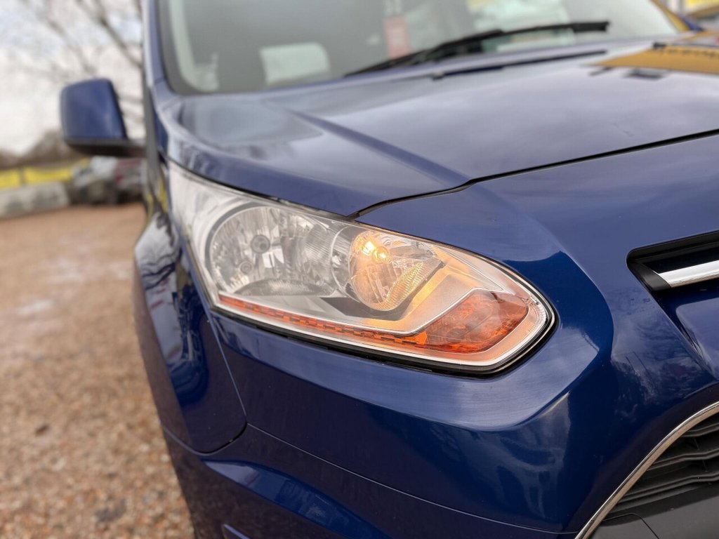 Used Ford Tourneo Connect 2015 for sale - 76883680: Photo 16