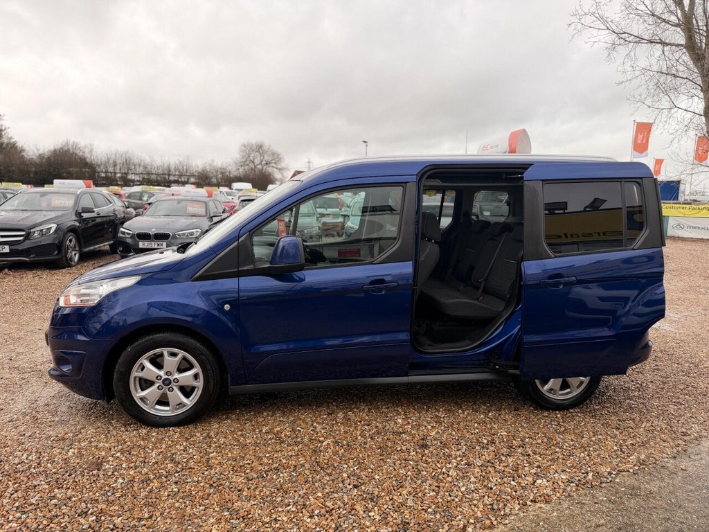 Used Ford Tourneo Connect 2015 for sale - 76883680: Photo 25